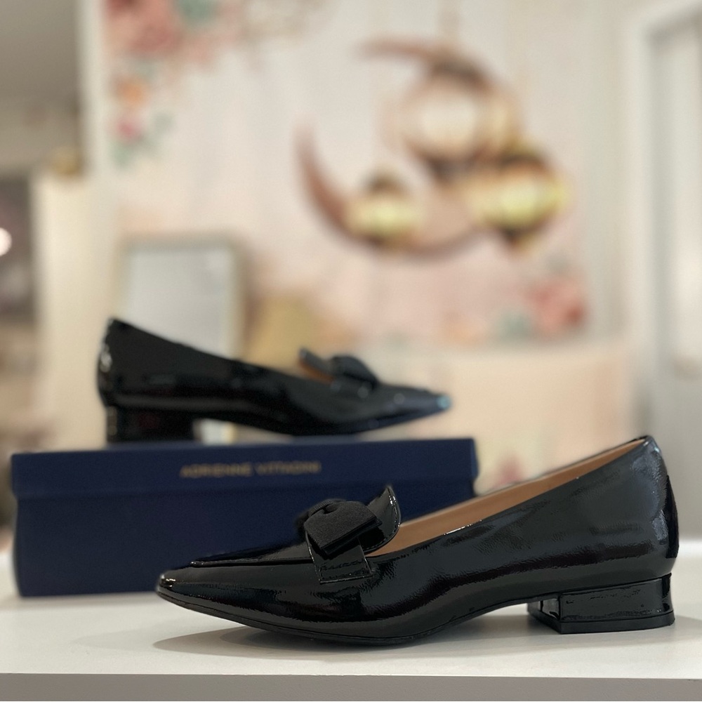 NIB BLACK BOW LOAFERS